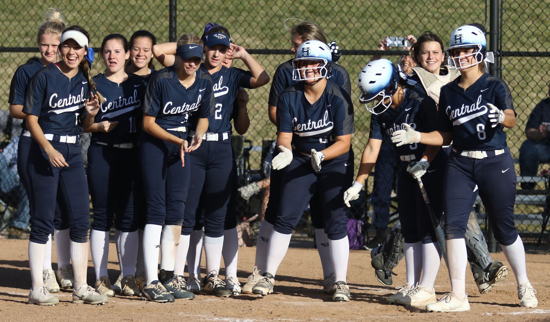 Class 4 sectional softballl: Francis Howell Central 17, Pattonville 3